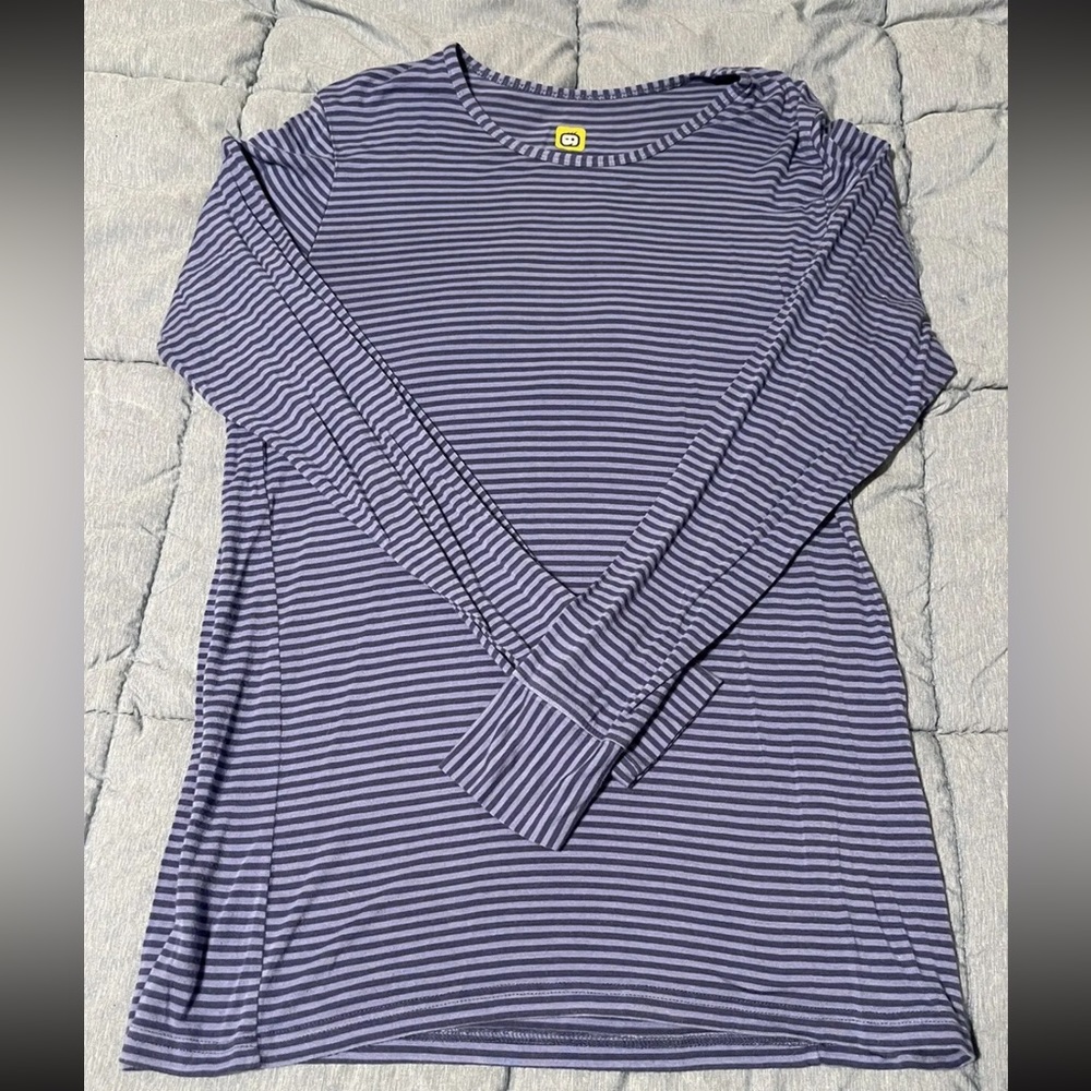 Wonder Wink silky long sleeve shirt women's blue M